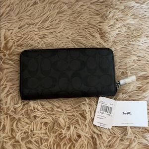 Auth Coach Accordion Wallet in Signature Canvas